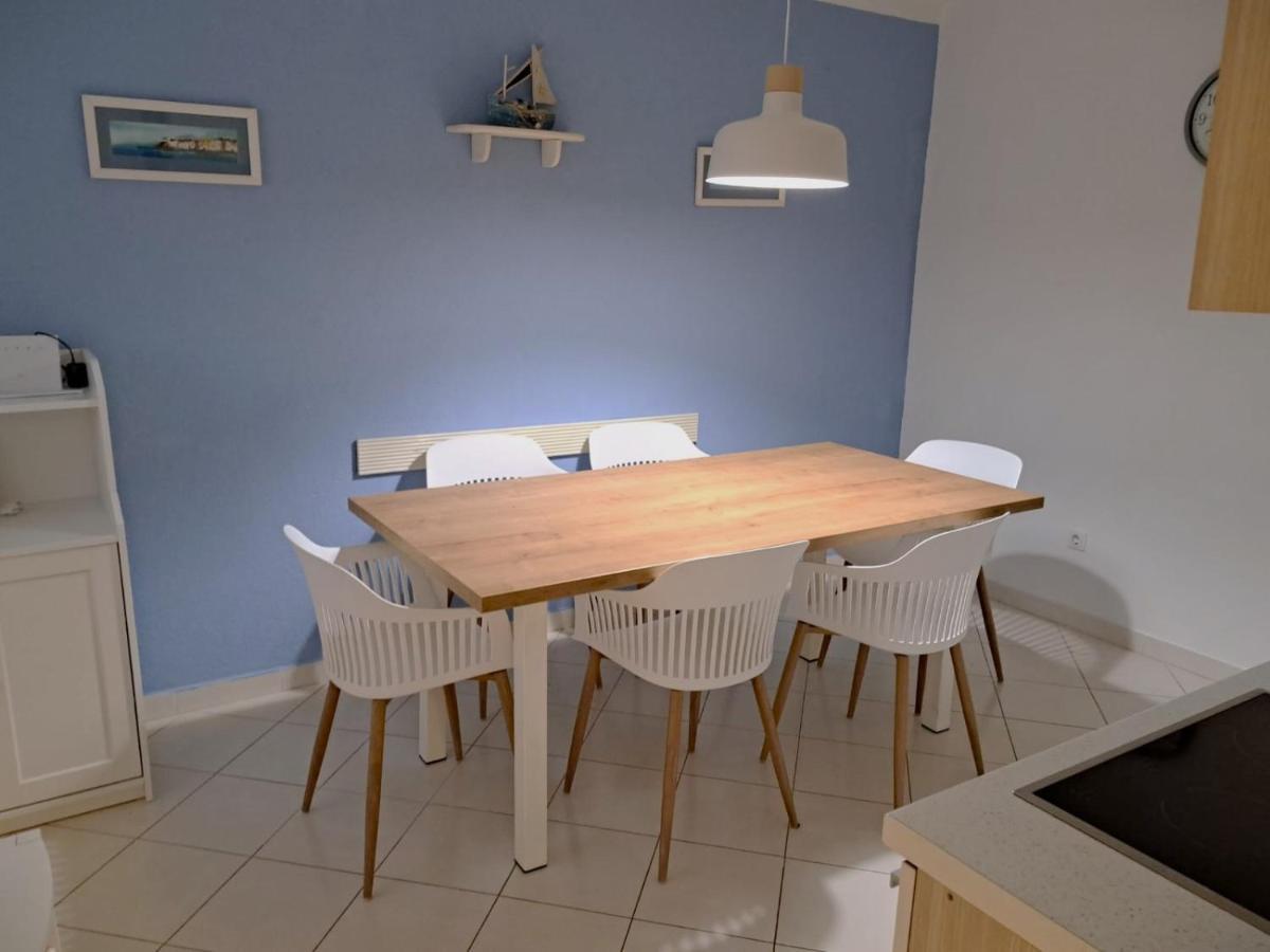 Seaside Villa Mia Трогір Екстер'єр фото