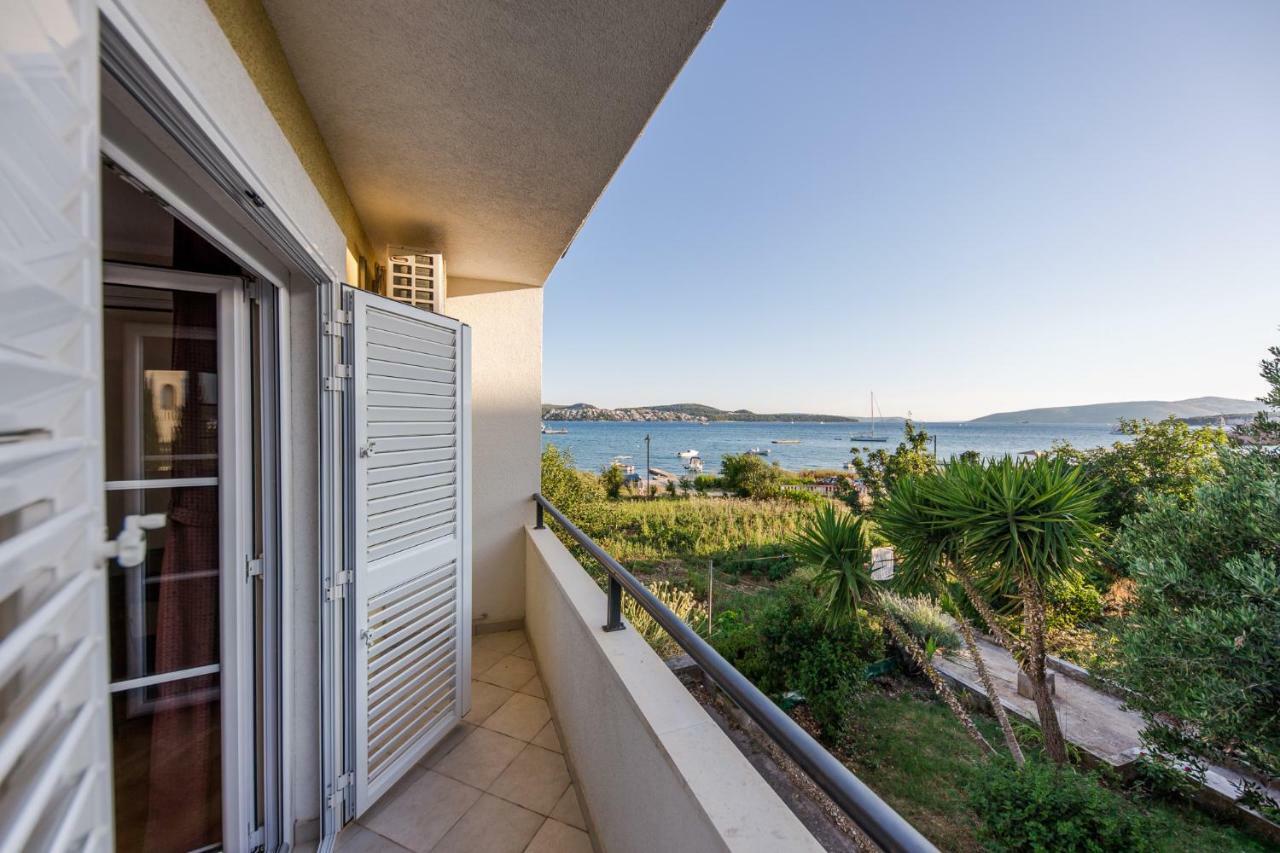 Seaside Villa Mia Трогір Екстер'єр фото